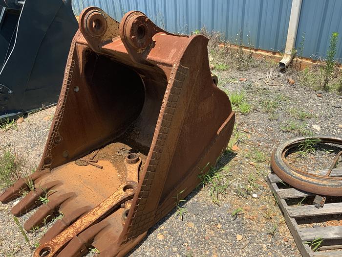 Caterpillar CAT 48” Bucket