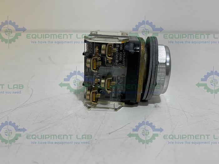 Allen Bradley 800T-A1B Ser. T Flush Head Green Push Button