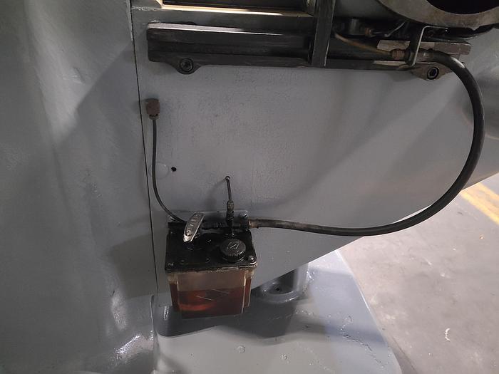 Used Bridgeport 2 HP Milling Machine Digital Read Out Power Feed 6" Vise & Lube Mill Miller