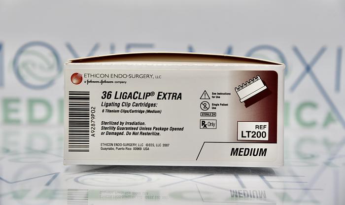 ETHICON LT200 EXTRA LIGATING CLIPS, MEDIUM, 6 TITANIUM CLIPS, OPEN/END, BOX OF 36