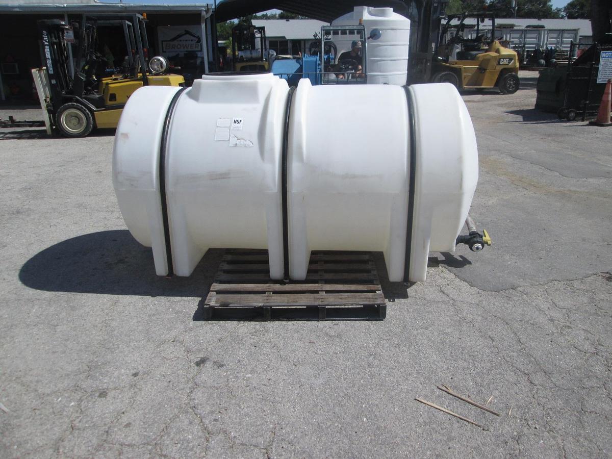 Used 735 Gallon Poly Tank with Bands