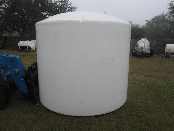 Used 2500 Gallon Poly Tank