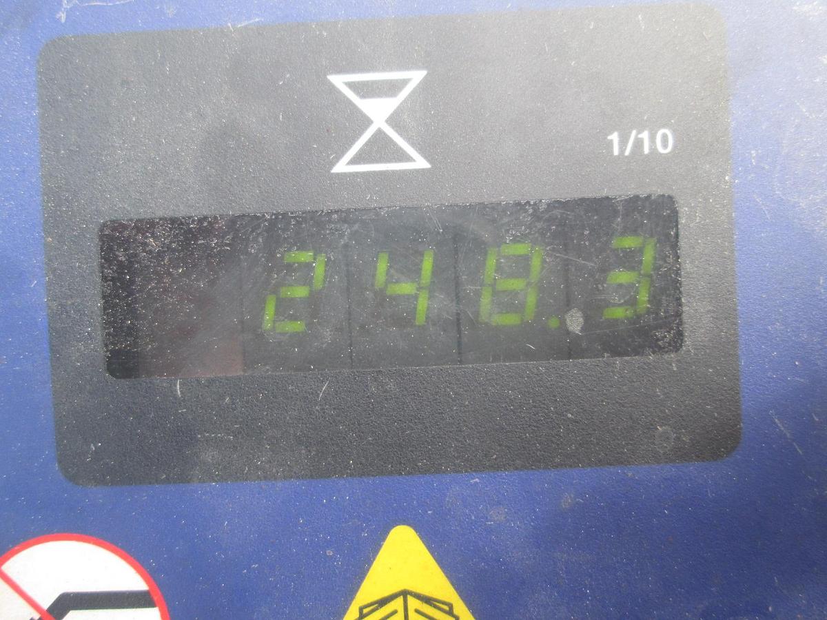 Used Advanced 3200 Floor Scrubber