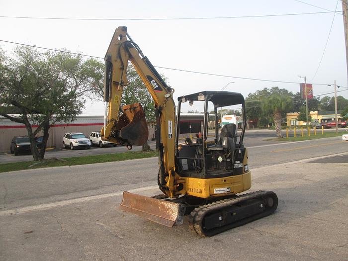Used 2013 Caterpillar 303.5 Mini Excavator