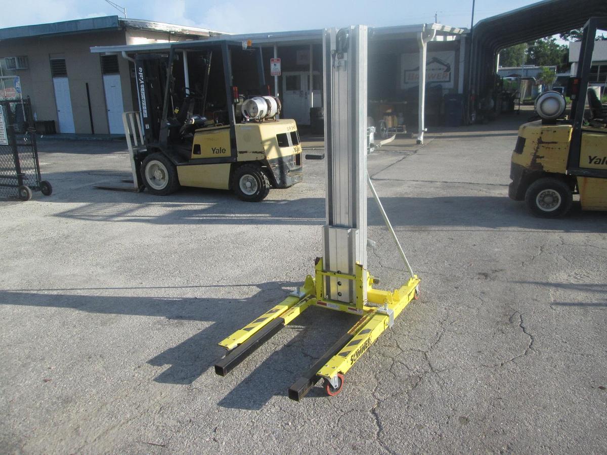 Used Sumner Material Lift