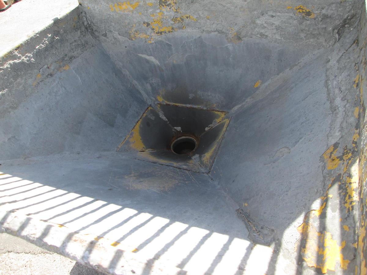 Used Mayco C-30HDN Towable Concrete Pump