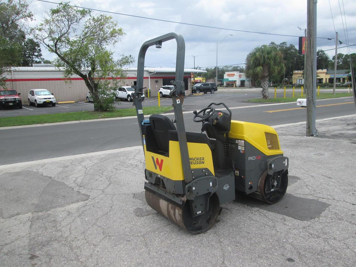 Used 2021 Wacker Neuson RD12 Roller