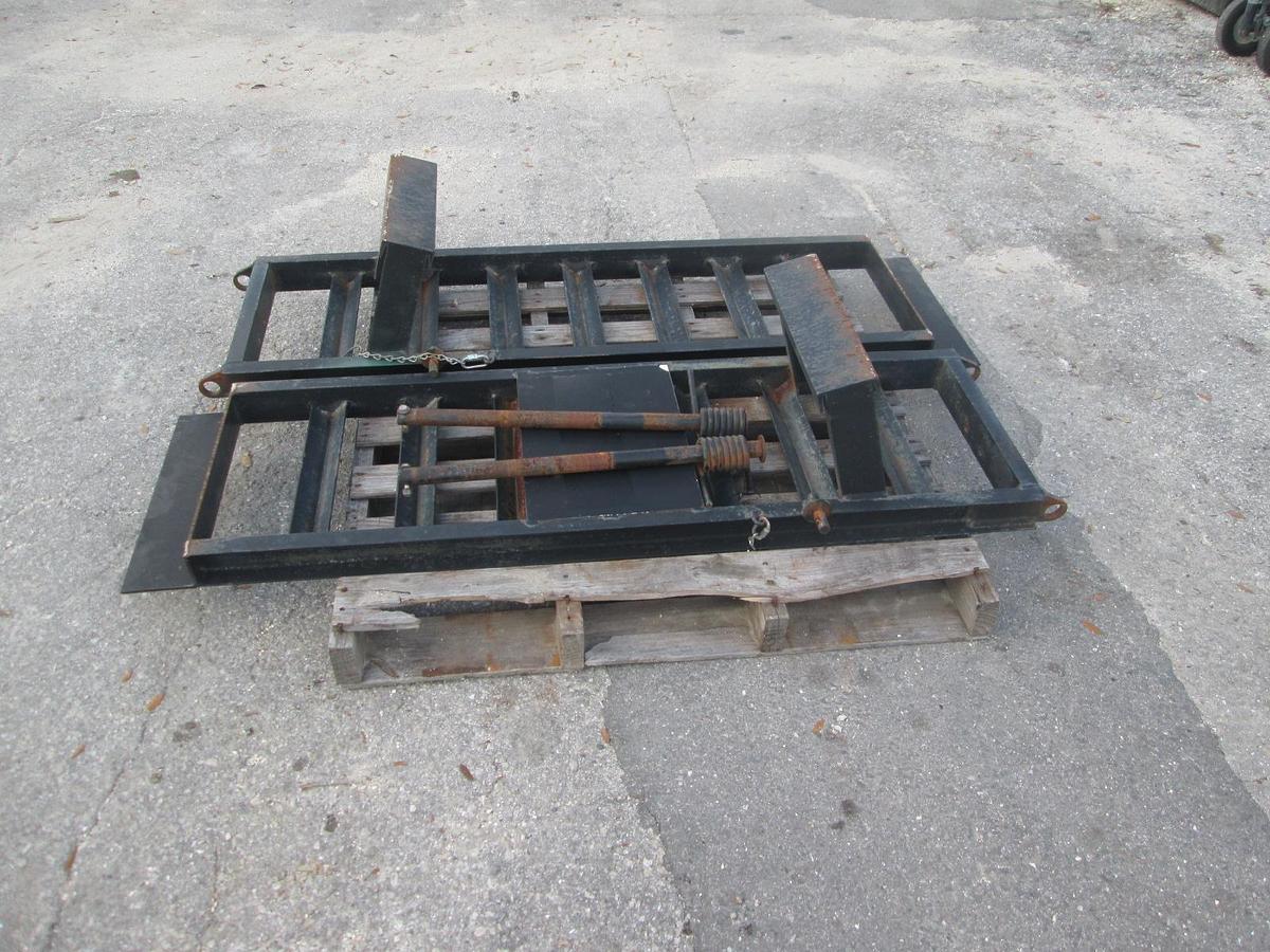 Used 5 1/2 Foot Trailer Ramps