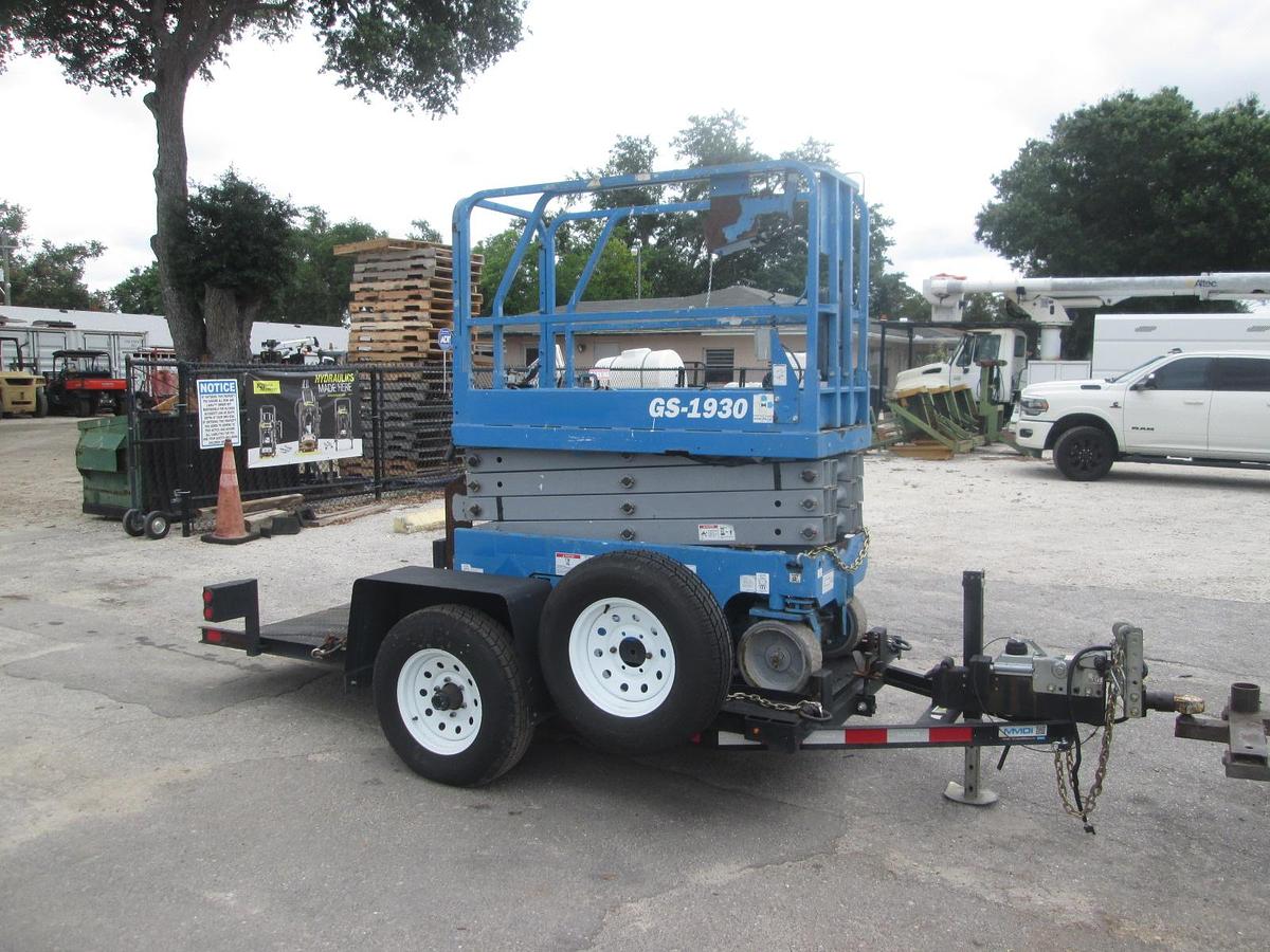 Used 2019 Genie GS1930 Scissor Lift with Tilt 