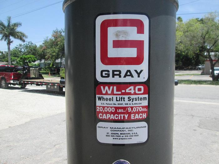 Used Gray WL-40 Wheel Lift System Jack