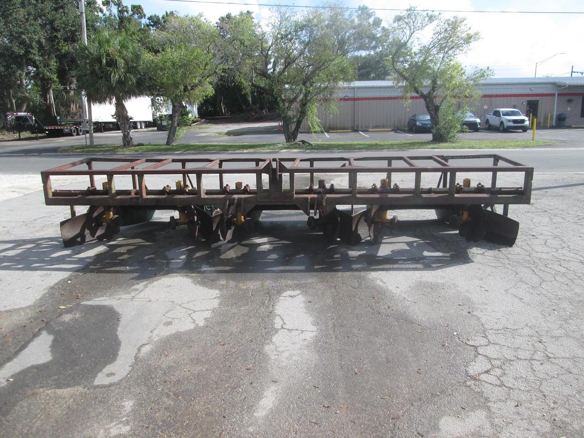Used Kennco 3 Row Bedder with Hiller