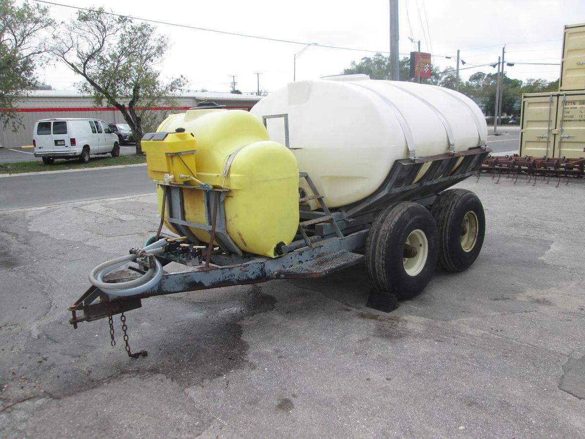Used 1000 Gallon Water Wagon
