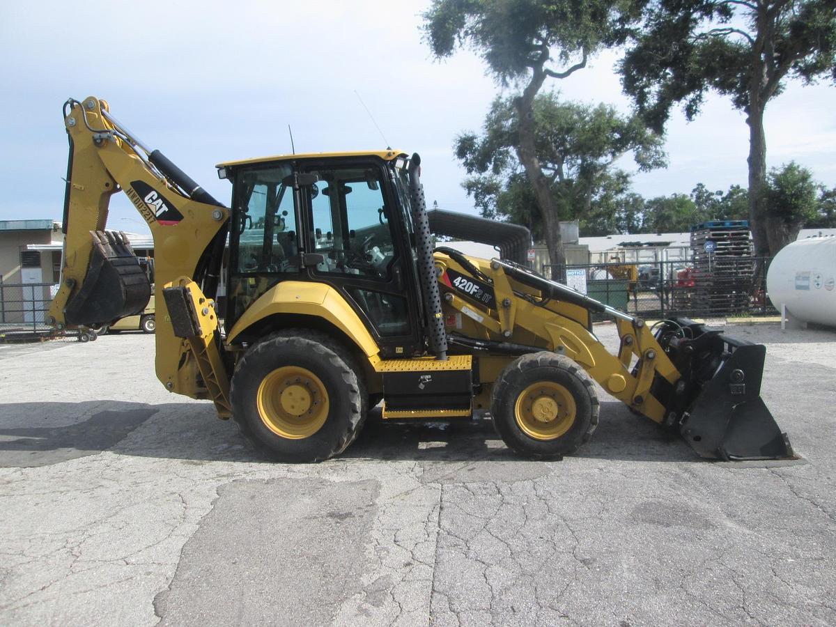 Used 2020 Caterpillar 420F2 Loader Backhoe