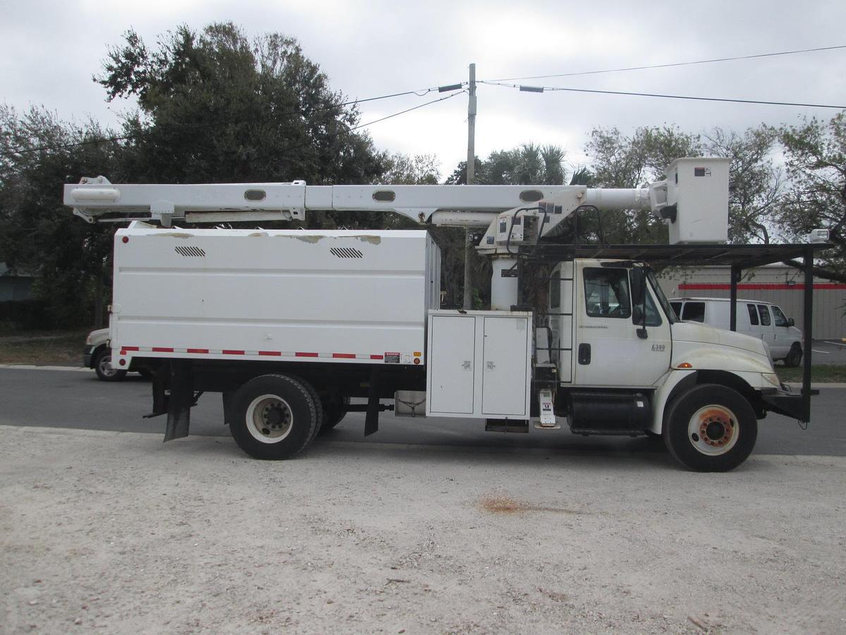 Used 2007 International 4300 Chipper Bucket Truck