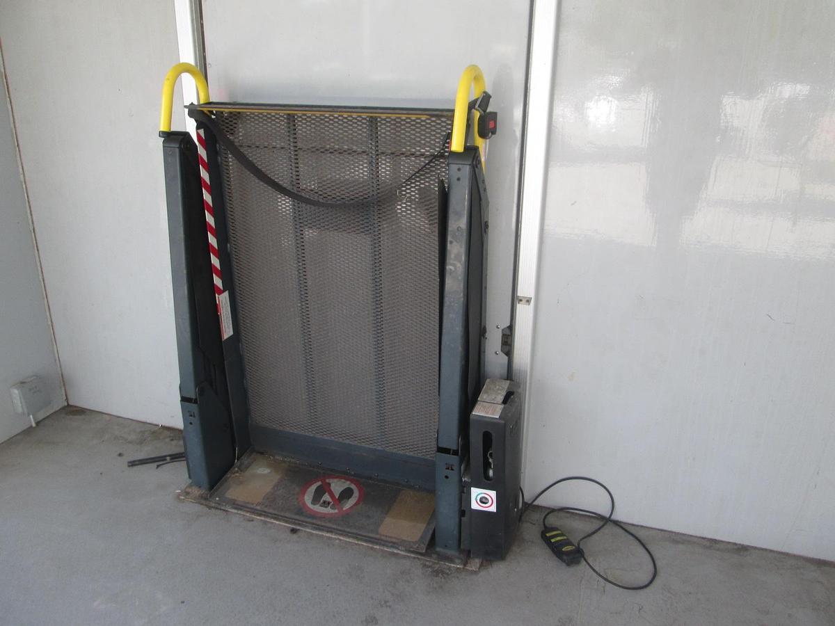 Used 2005 Century Industries Mobil Stage