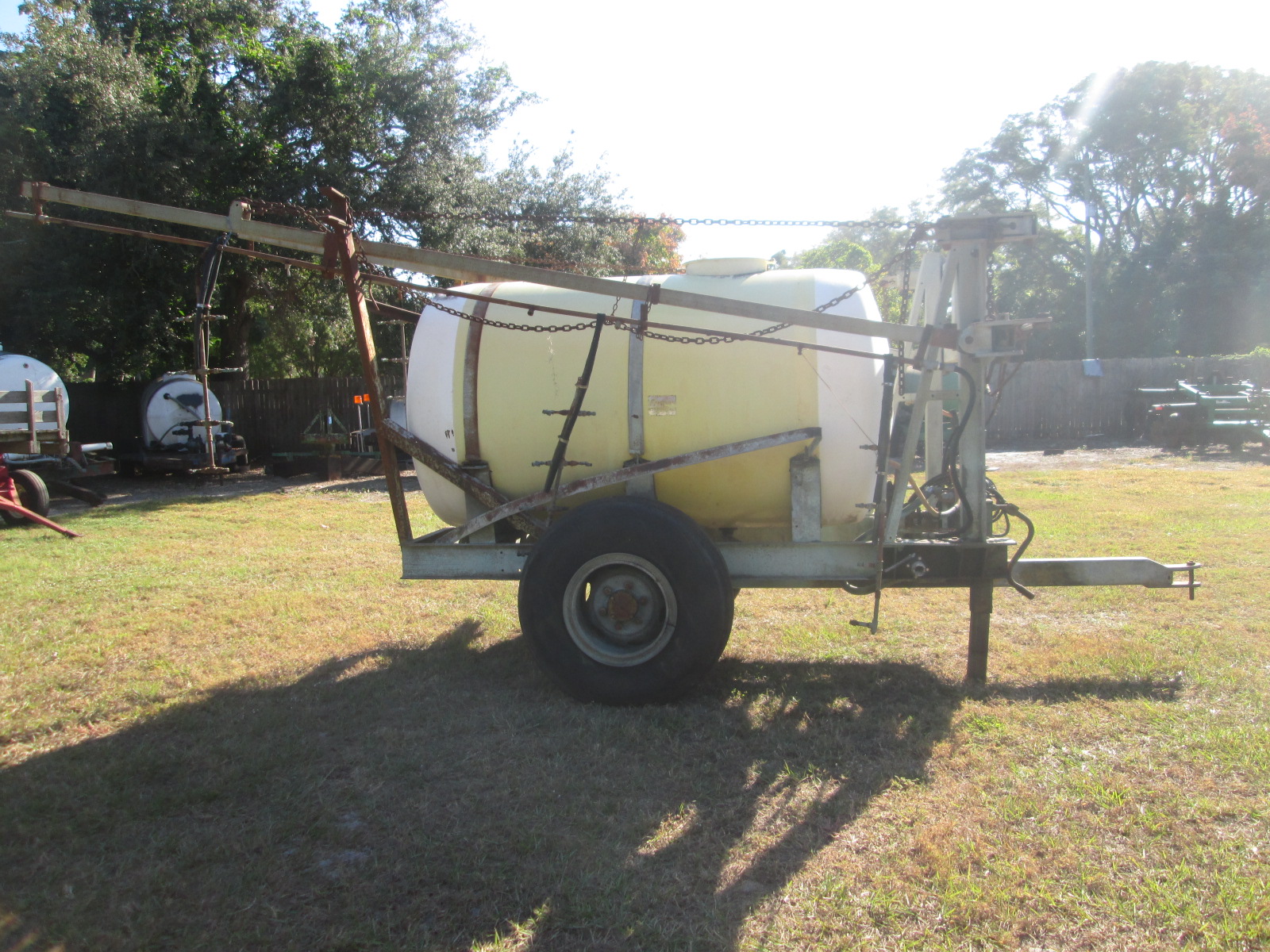 Used 1200 Gallon Kennco Fertilizer Sprayer