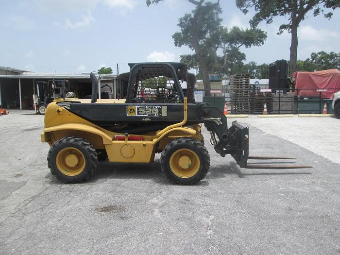 Used 2006 JCB 520 Telehandler