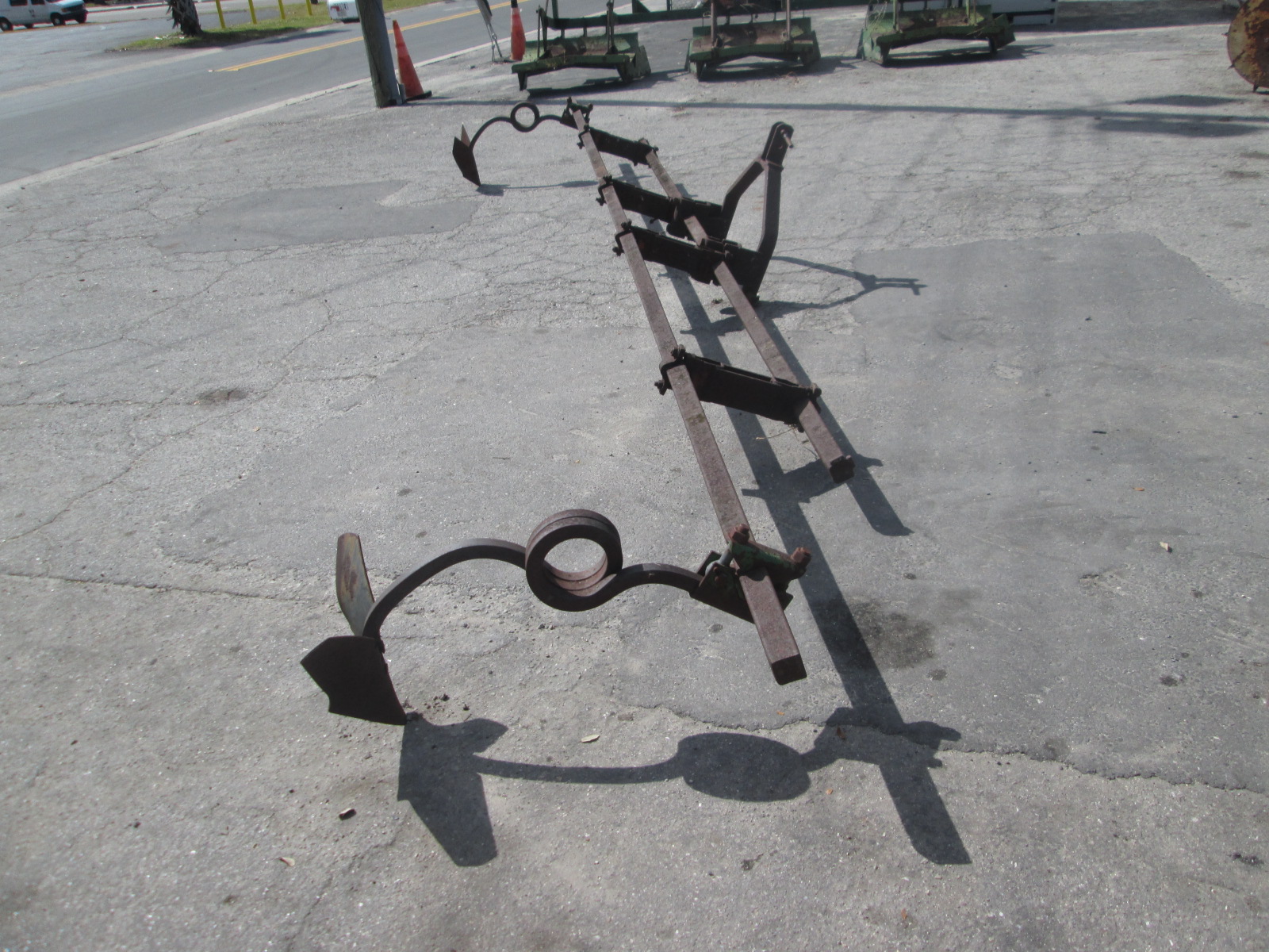 Used 18' Double Tool Bar