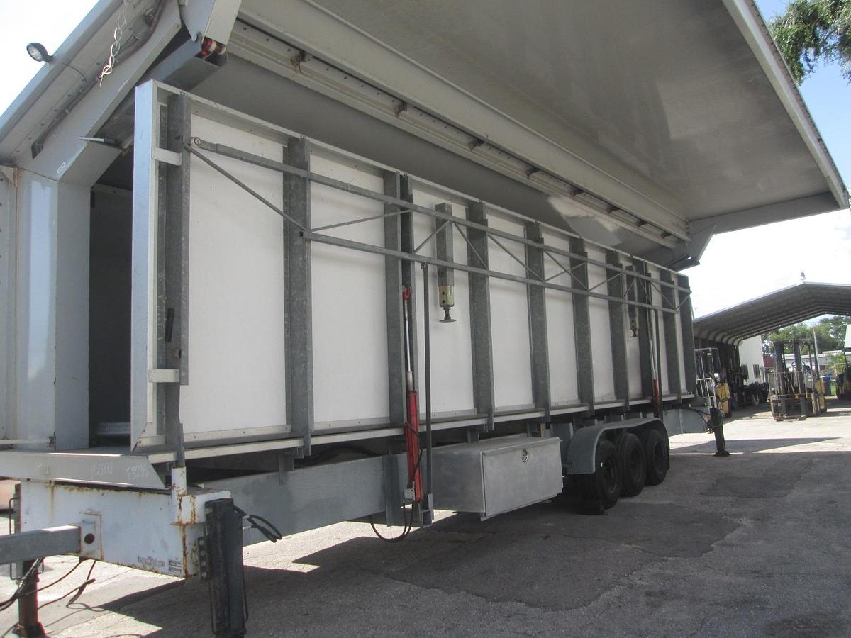 Used 2005 Century Industries Mobil Stage