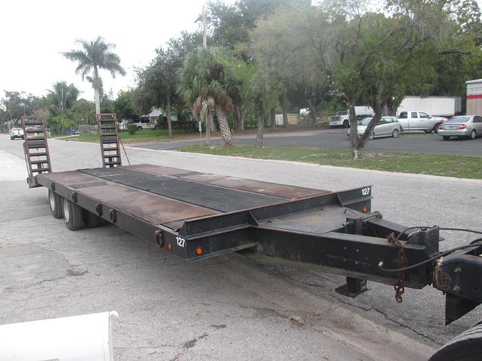 Used 2005 27' 20 Ton Trailer