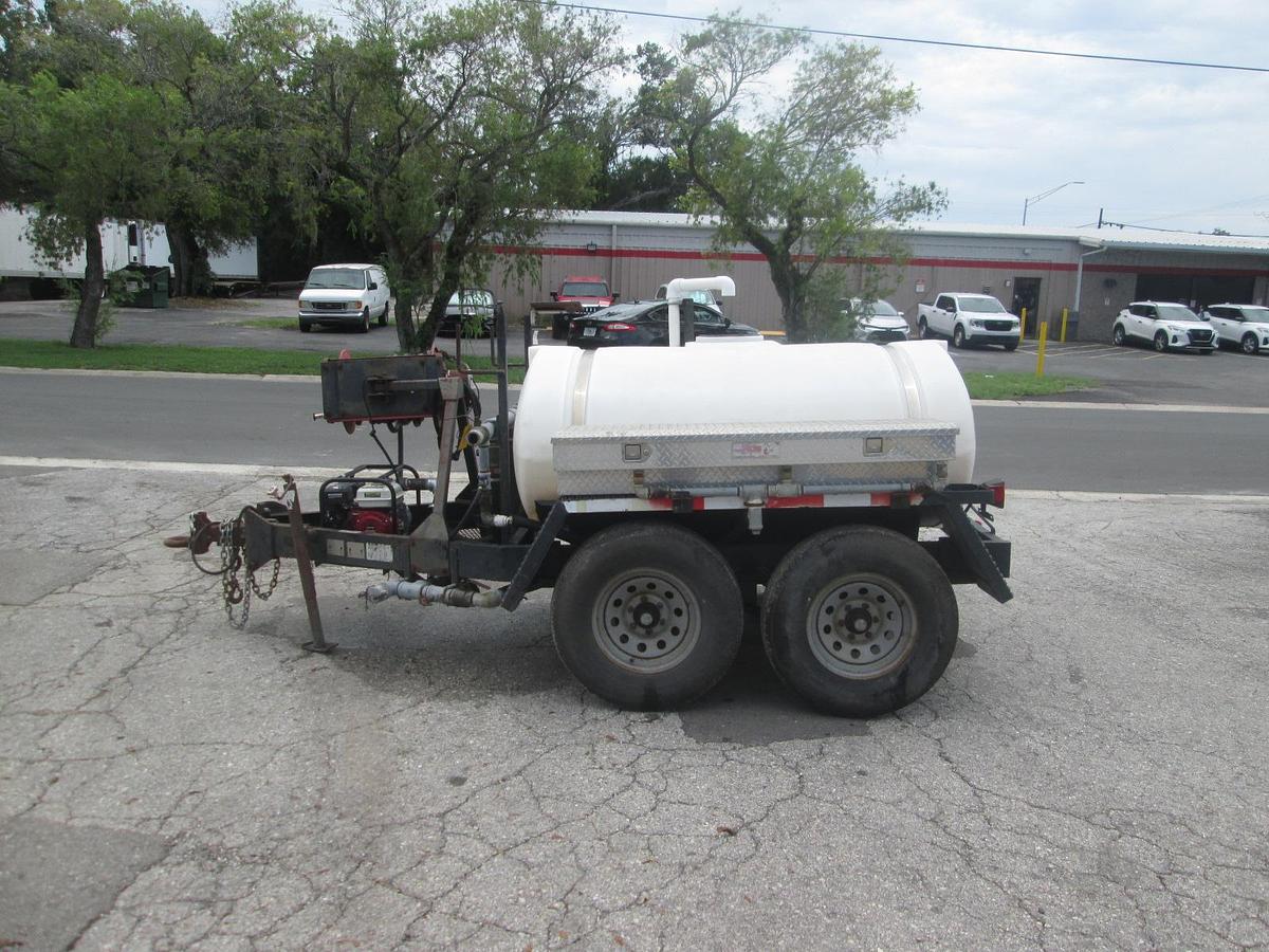 Used 2005 Wylie Water Tank Trailer