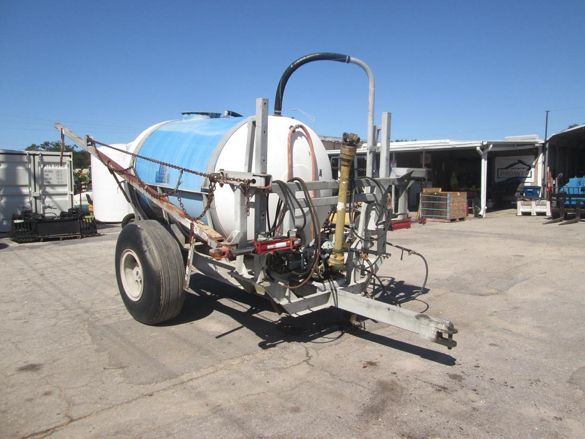 Used 1200 Gallon Kennco Fertilizer Sprayer