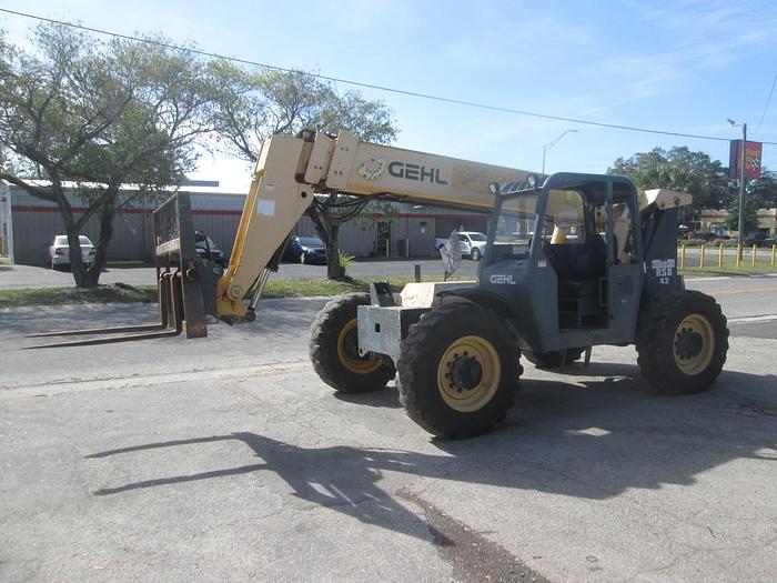 Used 2014 Gehl RS8-42 Telehandler