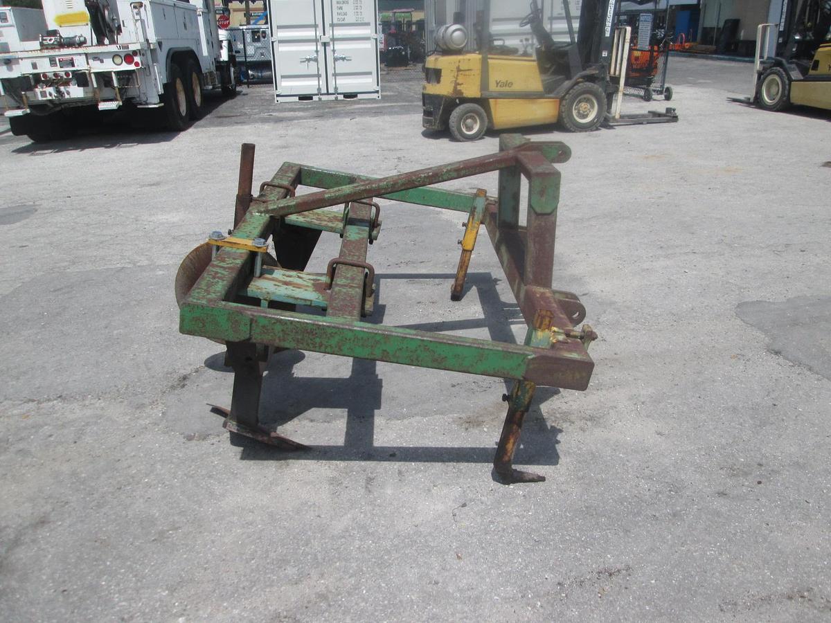Used Kennco Plastic Cutter Lifter