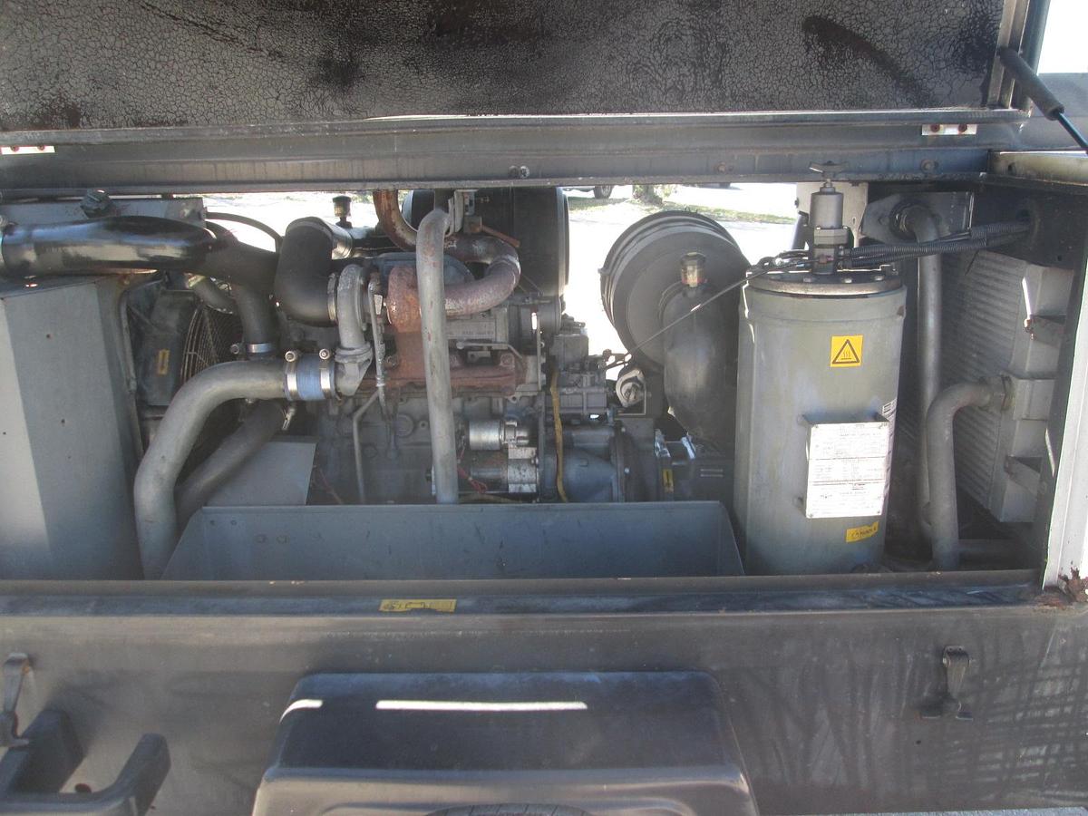 Used 2005 Atlas Copco XAS 186 DD Portable Air Compressor