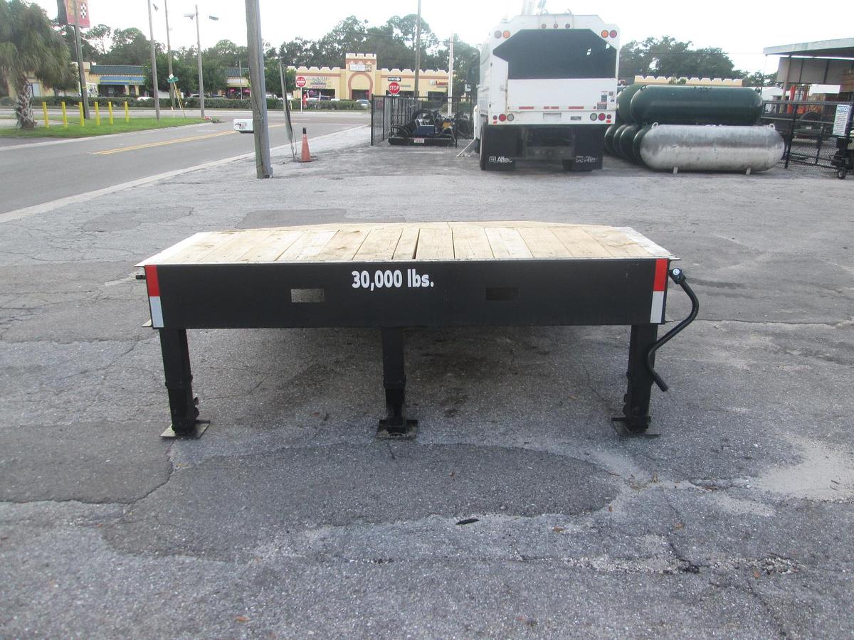 New 8'x20' Loading Ramp