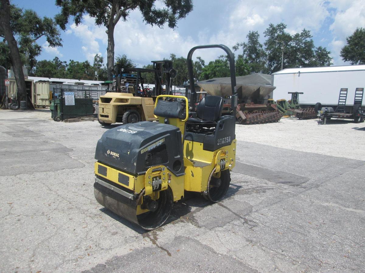 Used 2019 Bomag BW900-50 Vibratory Roller