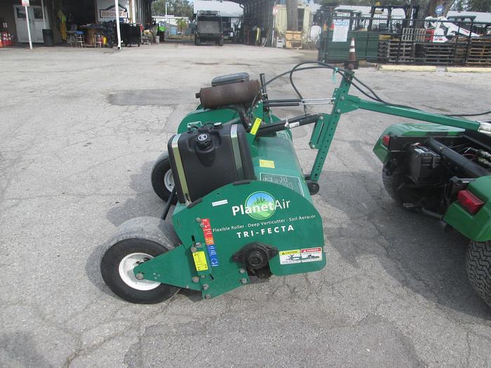 Used John Deere 2020a Pro Gator and Aerator