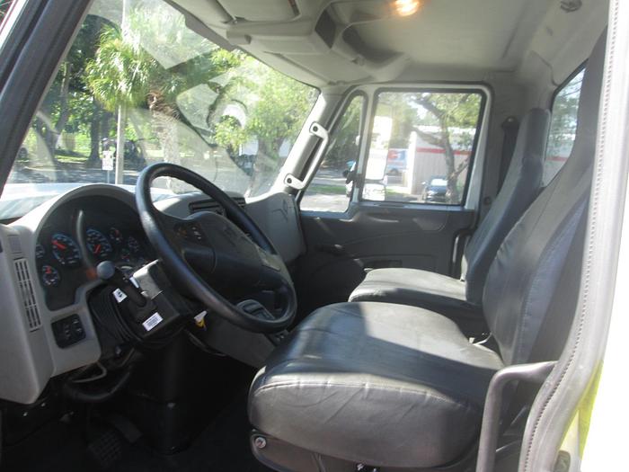 Used 2012 International 7400 Digger Derrick Truck