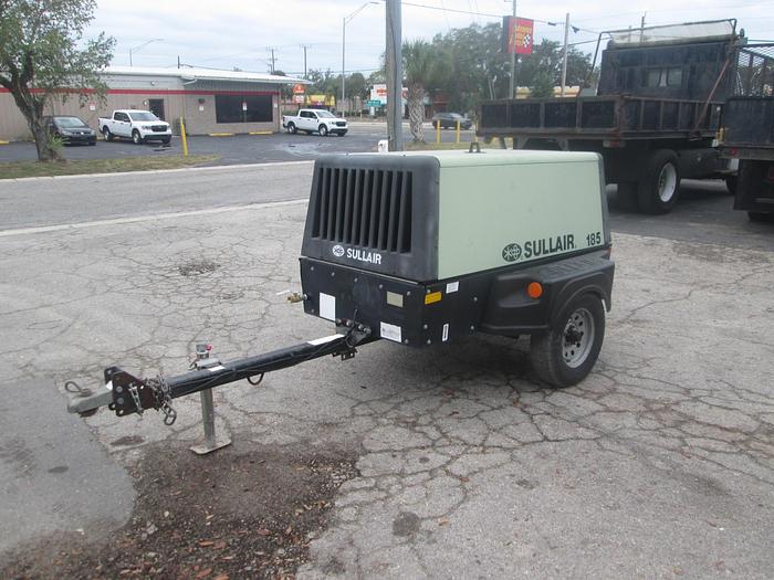 Used 2002 Sullair 185CFM Trailer Mounted Air Compressor