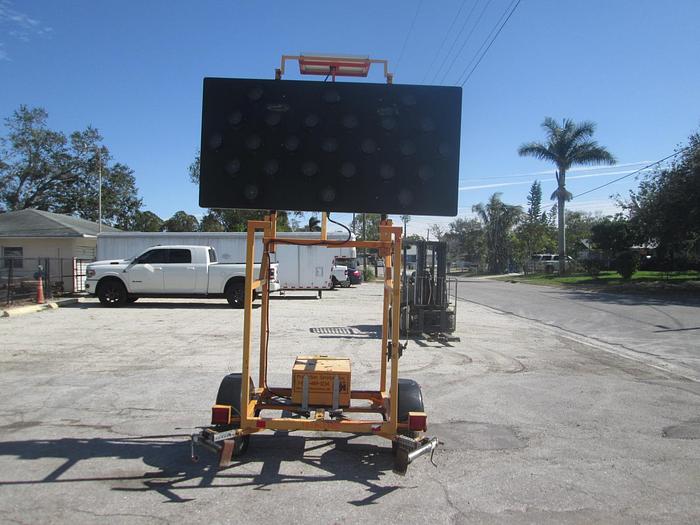 Used 2014 Arrowmaster 5 Arrow Board Trailer