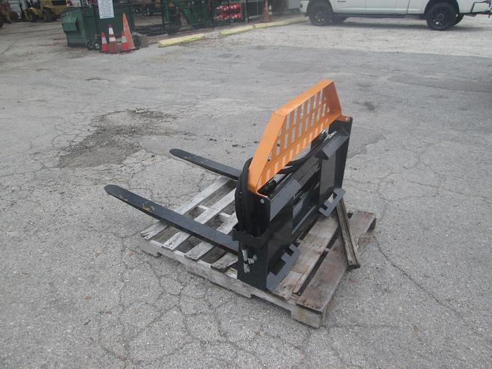 New Hydraulic 48" Skid Steer Fork Attachment