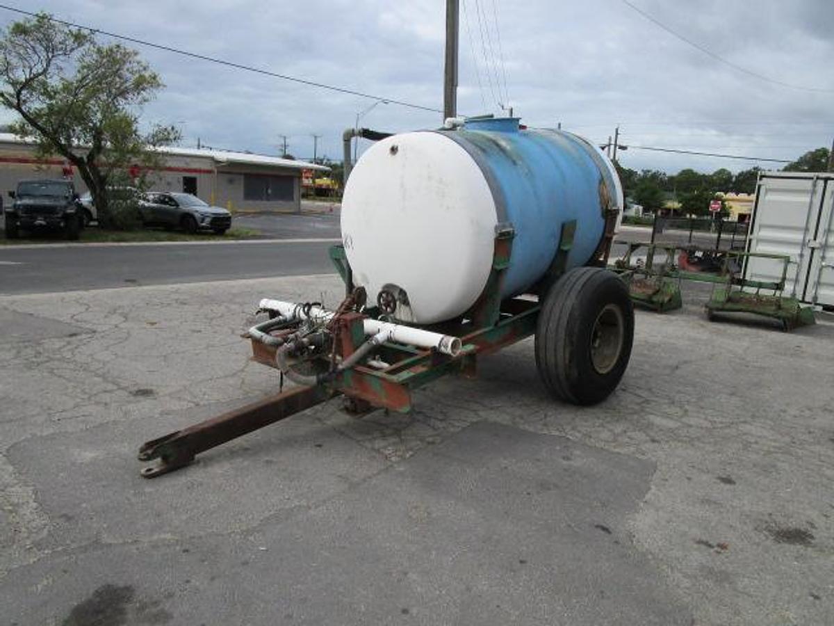 Used 1200 Gallon Kennco Water Wagon