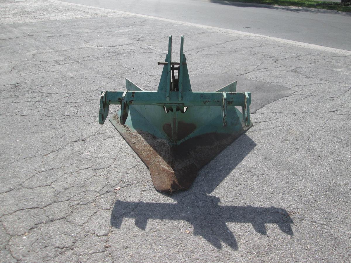 Used Oliver Dalhman 6' V Plow