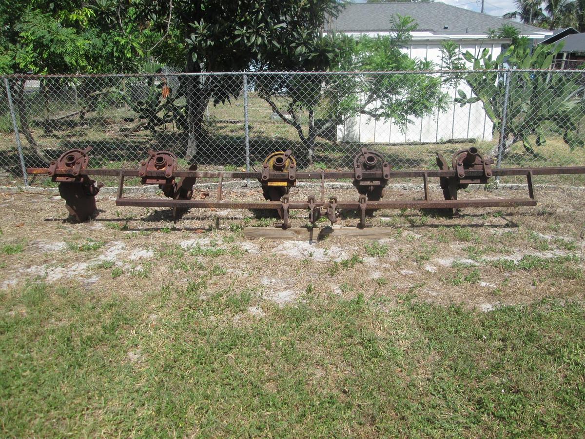 Used 17' 3 Row Hiller