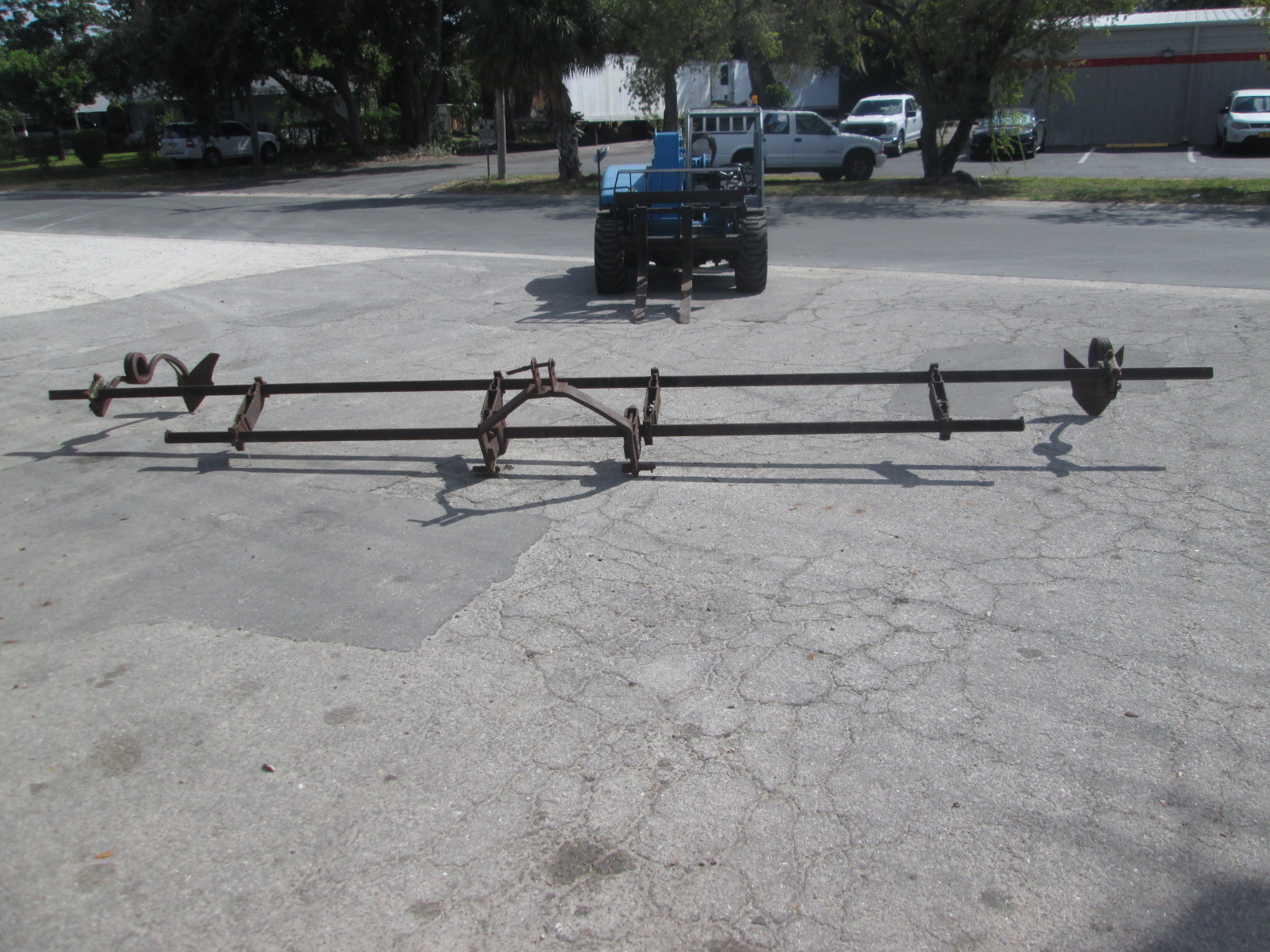 Used 18' Double Tool Bar
