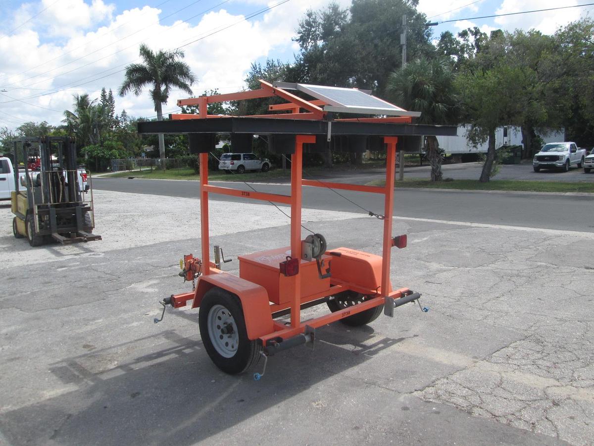 Used 2015 K&K Arrow Board Trailer