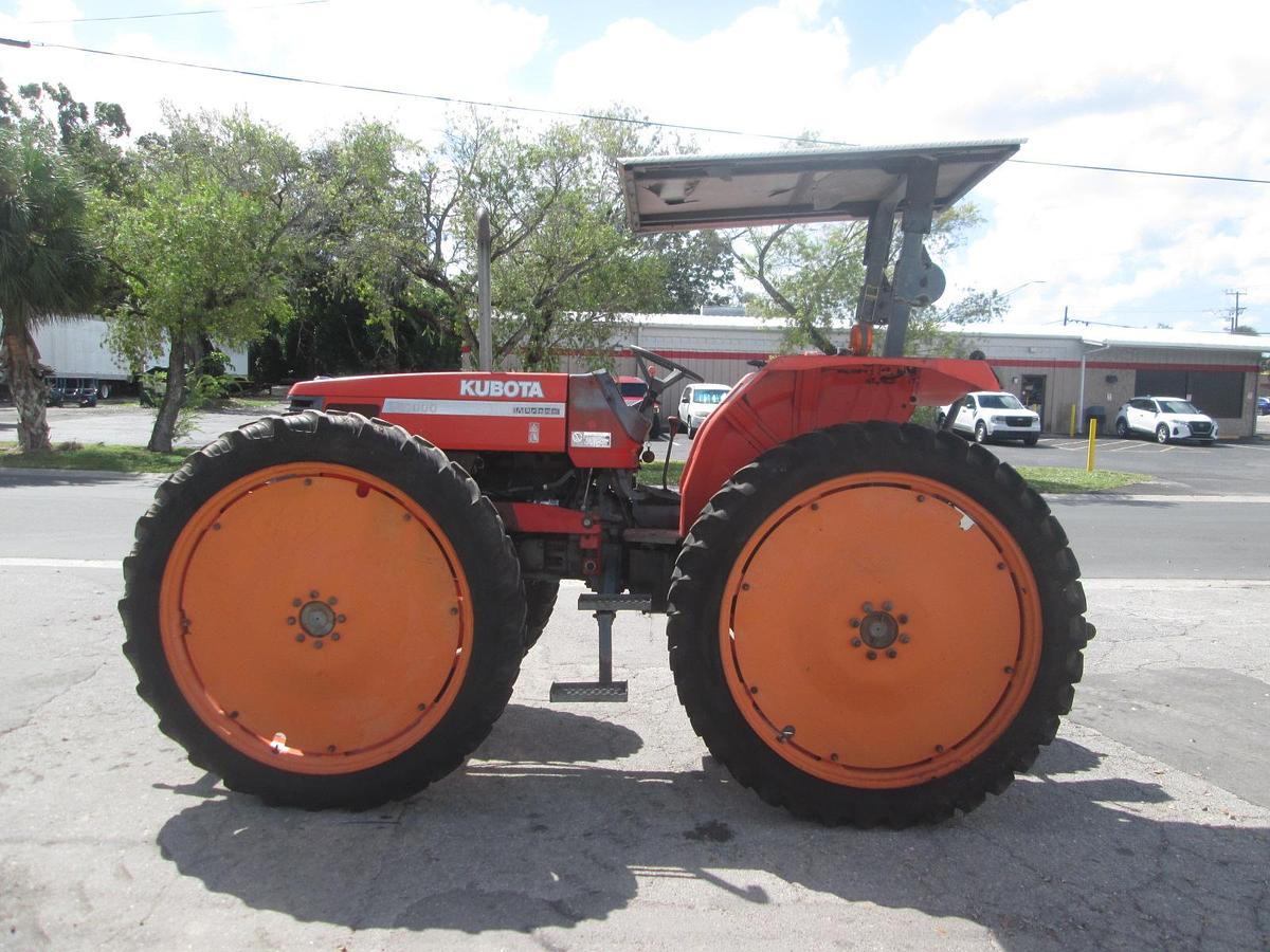 Used 2006 Kubota M9000 High Crop Tractor