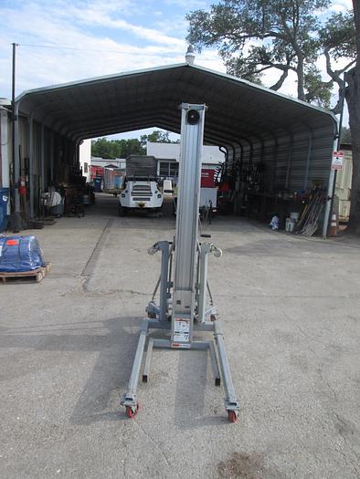 Used Genie SLC-18 Material Lift