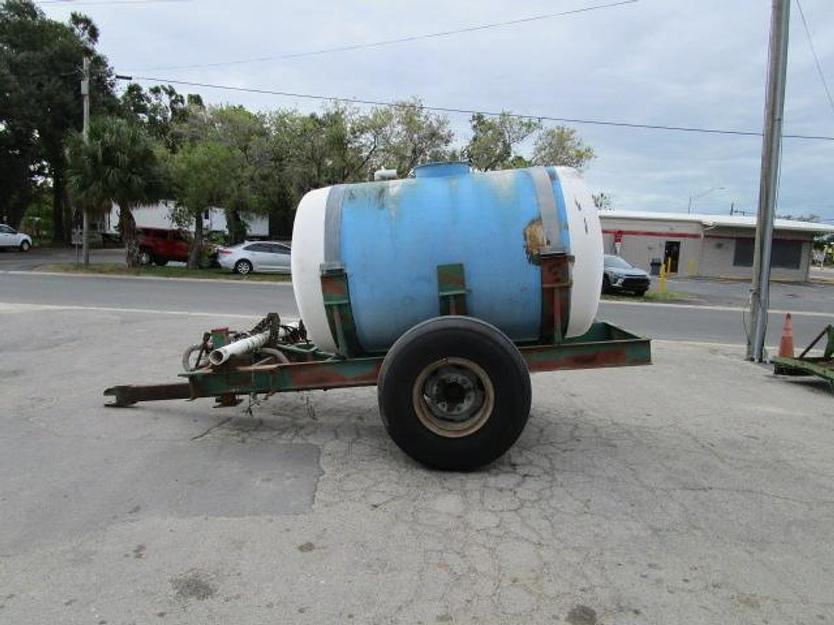 Used 1200 Gallon Kennco Water Wagon