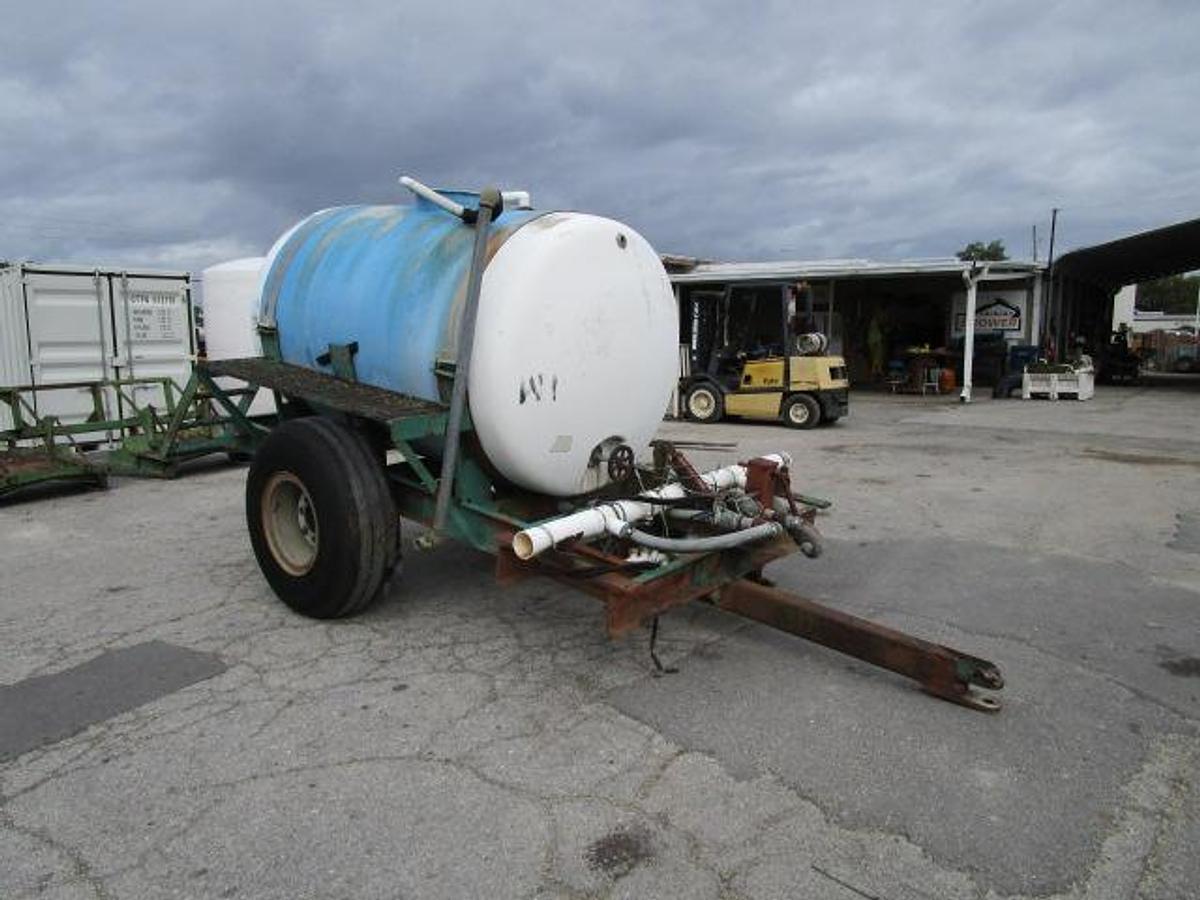 Used 1200 Gallon Kennco Water Wagon