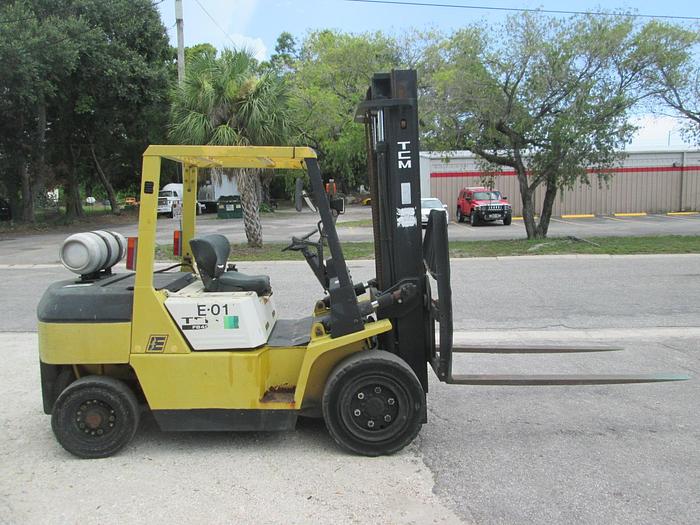 Used TCM FG40 9,000LB Forklift