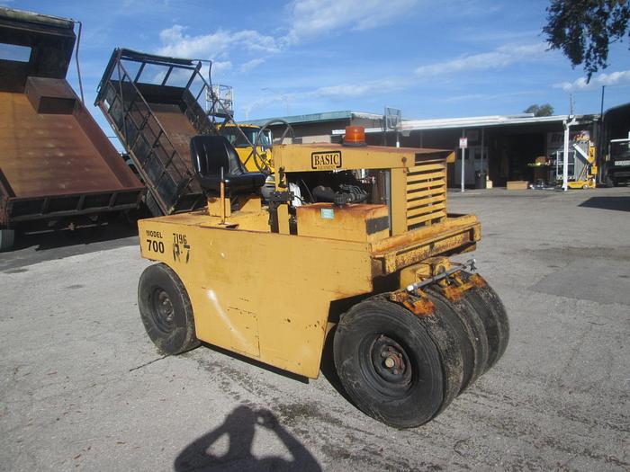 Used 2007 Basic 700 Pneumatic Roller