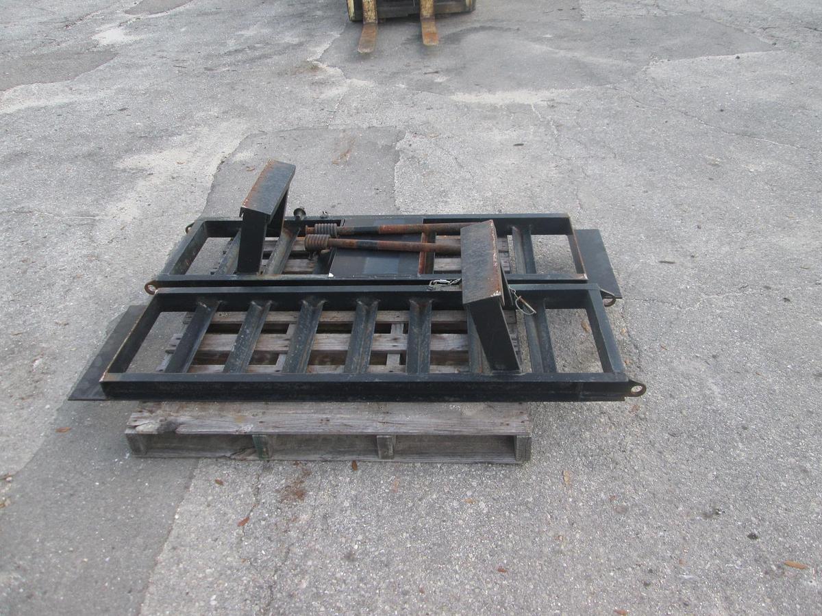 Used 5 1/2 Foot Trailer Ramps