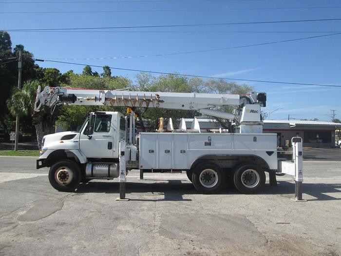 Used 2012 International 7400 Digger Derrick Truck