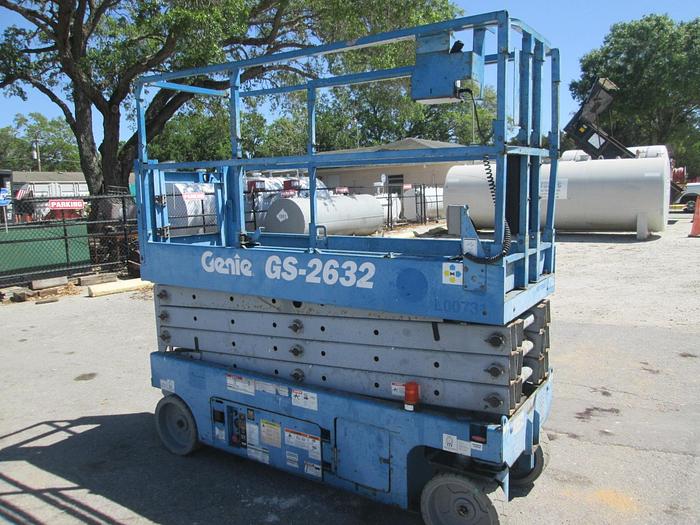 Used Genie GS-2632 Scissor Lift